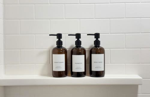 Luxe Deco Haven with Pool, Gym & Parking Close to Disneyland - Foto 38