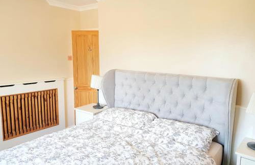 Specious 3bed property with parking & large garden - Foto 11