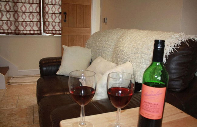 Pet Friendly - Country Cottage - 2 Guests Retreat - Foto 19