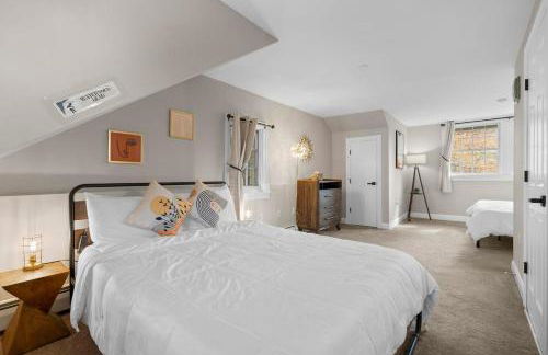 Spacious-5 Beds! 3 Mi to Mohegan - Foto 12