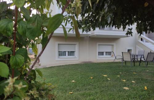 Vintage Garden House - Photo 21