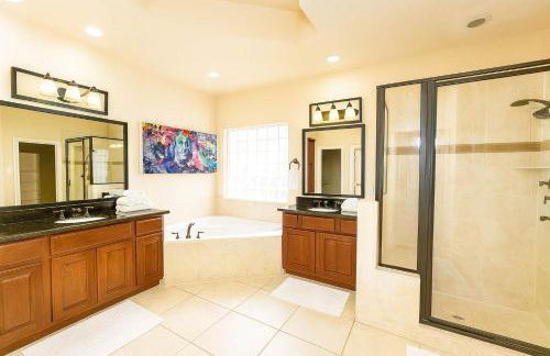 Galleria Getaway Private Pool Sleeps Up to 10 - Foto 15