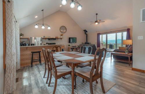 Sunset Cabin Privacy, Views, HotTub, Firepit, BBQ, Pets - Photo 7