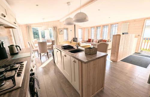 1 or 2 bedroom Hot tub Lodges - Foto 1