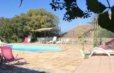 Location chaleureuse à Orgnac-l'Aven avec piscine partagée - Foto 38