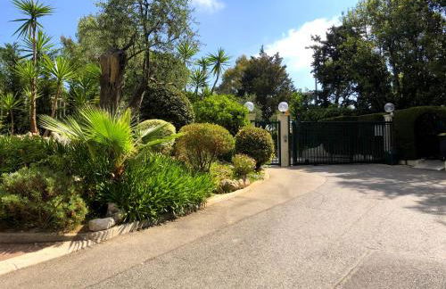 Oasis Méditerranéen Piscine & Parking Calme absolu - Photo 41