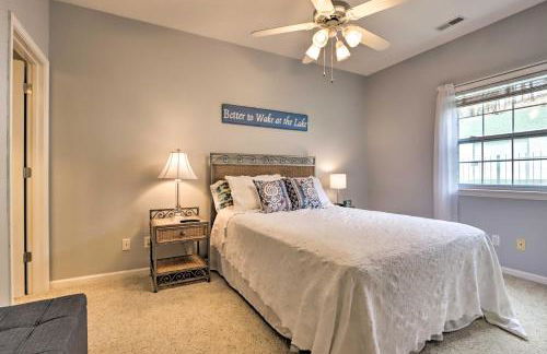 Pool Access Waterfront Lake Ozark Condo with Patio - Foto 20