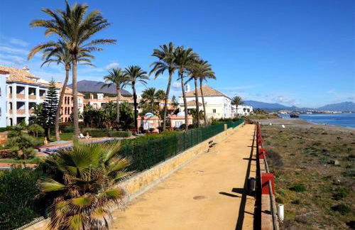 Superb 3-bed penthouse minutes drive to the beach - Foto 38