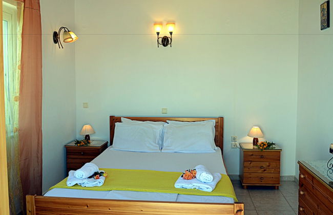 Manos Apartments - Photo 3