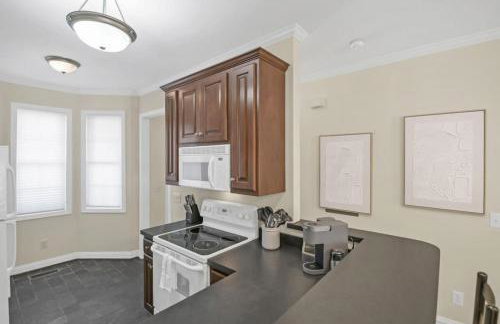 Cozy 2BR Home Near Ft Jackson - Photo 26