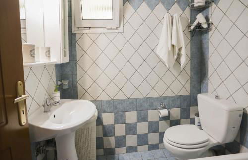 Olympus Beach Aigani Family House - Photo 16