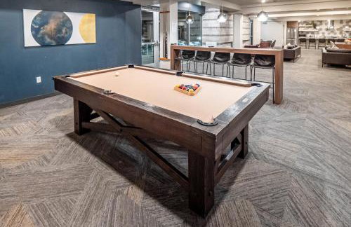 Deluxe 2BR Convention Center Gym, Pool, Htub, Pkg - Foto 41