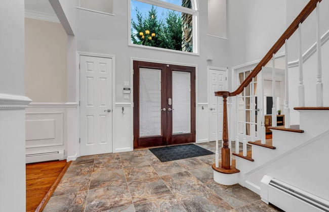 Cozy Private Home W Fireplace Outdoor Kitchen - Photo 5