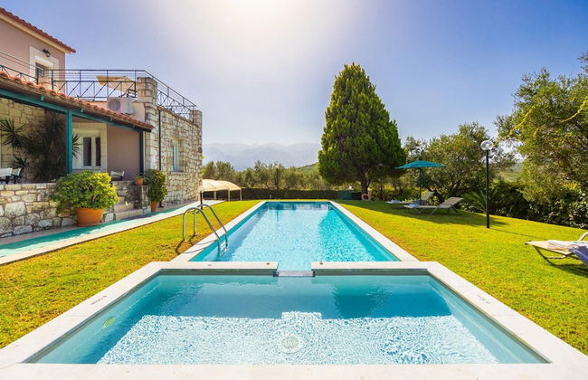 Villa Dimitris Large Private Pool Walk to Beach Sea Views A C Wifi Car Not Required Eco-frien - 1923 - Foto 28