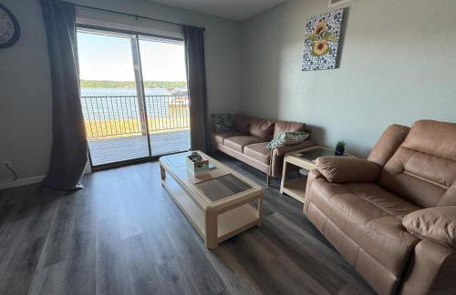 Lakefront condo with a VIEW Osage Beach - Foto 4