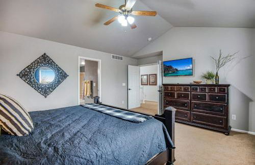 5 bed 4 bath and Pet friendly - Photo 25