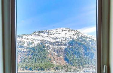 Ocean & Mountain View Home, near Downtown Juneau - Foto 6