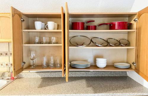 Manchester -Queen beds - Mins to MHT - W/D in Unit - Foto 16