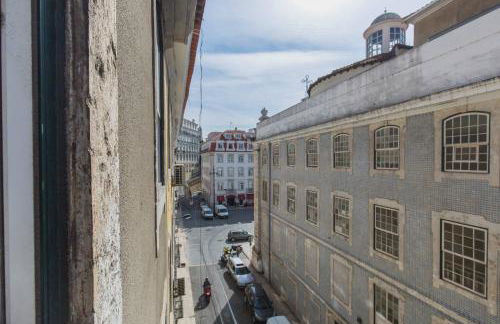 Central Lisbon Flat by Pink St - Photo 43