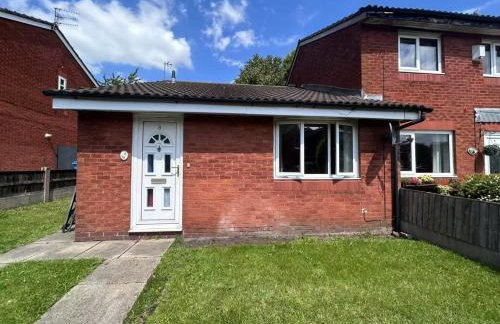 Oldham Bungalow Retreat: 2BD Peaceful Comfort - Foto 24