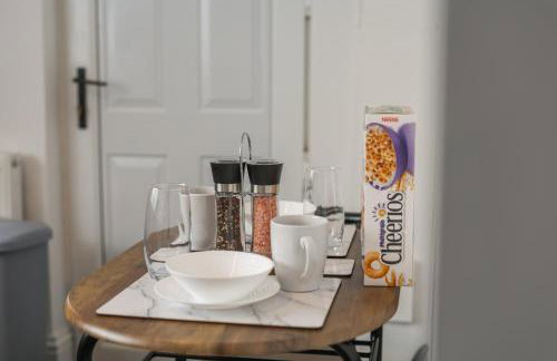 3 Bedroom House with Free Parking - Foto 38