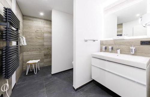 Boddenluemmel in der Seefahrtschule - Foto 10