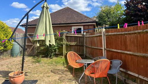 Spacious 4BR House Canterbury with en-suite and Free Parking - Long Stays - Foto 3