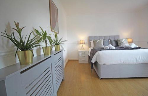 Queens Road - Luxury Spacious Home in Chester - Photo 62