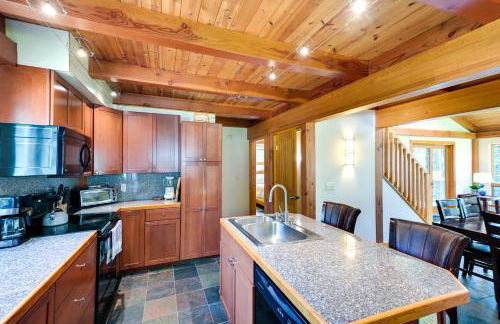 Waterfront Deer Isle Retreat with Fire Pit! - Foto 7