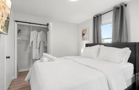 Upscale Old Town Views 3BD Lux - Foto 14