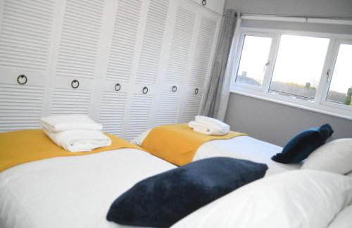 House Sleeps 8 with Garden and Parking - Foto 17