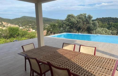 Villa L'esquirol With View and Pool - Foto 72