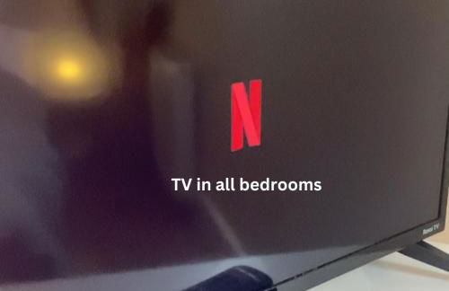 The Mews - Worcester City - House - Gated - Self Check In - Free WIFI - 2 Doubles - TVs in bedrooms - Sleeps 6 - Free Nearby Parking - Foto 16