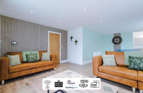 4 Bedroom House Sleeps 8 with Loft Bedroom and Pool Table in Hawarden - Foto 2