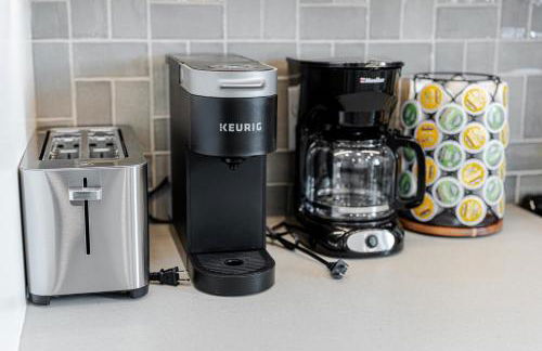 Dwntn Lux Townhome - Best Amenities- 3BD, 4BA - Photo 19