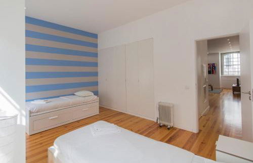 Central Lisbon Flat by Pink St - Photo 77