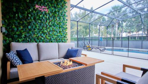 Spacious 6BR Villa with King Beds, Pool & Spa - Foto 2