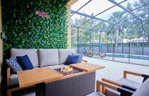 Spacious 6BR Villa with King Beds, Pool & Spa - Foto 2