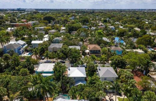 Tropical Estate w/ Guesthouse & Pool. Sleeps 8! - Foto 52