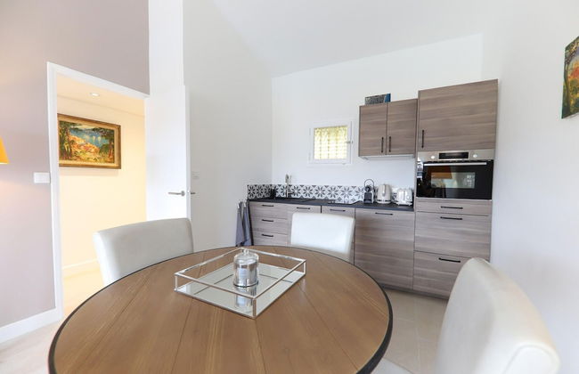 Air-conditioned Apartment Near Beach - Photo 9