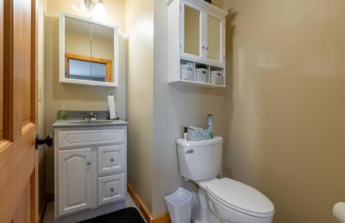 Luxury 4BR Log Cabin Near SIU & Wine Trail - Foto 32