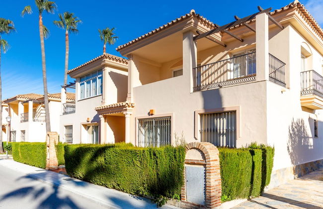 Ramada Hotel & Suites by Wyndham Costa del Sol - Photo 54