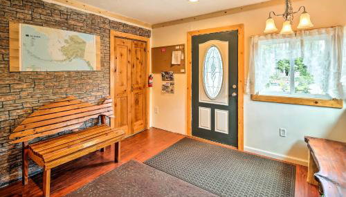 Lodge 88 - Steps to Weiner Lake with Dock and Boat! - Foto 5