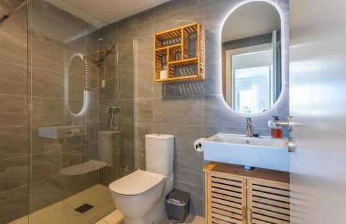 Apartamento con terraza, piscina y parking - Foto 7