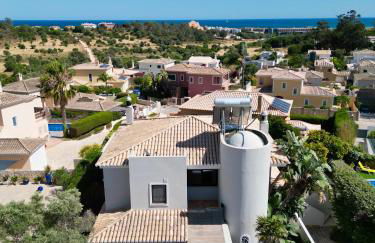 Casa Talay 4 Bedroom Pool Villa - Meia Praia Beach, Lagos - Foto 2