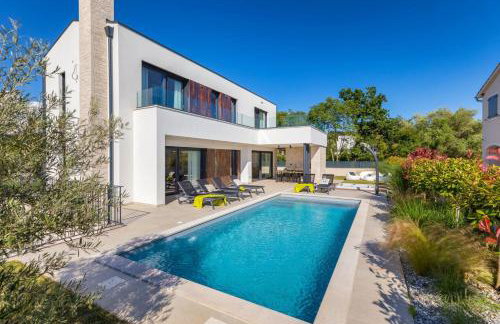 Villa Abarica by Villsy - with heated pool, sauna, jacuzzi - Foto 1