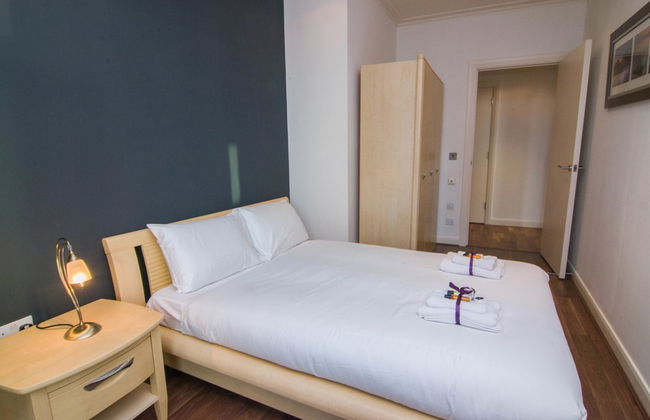 Canary Wharf - Corporate River View Apartments - Photo 14