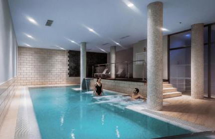 VACATION MARBELLA I Villa Finesse, Luxury Villa, Golden Mile, Swimming-pools, Sauna, Spa, Gym, Minutes from Golfs and Beaches - Foto 4