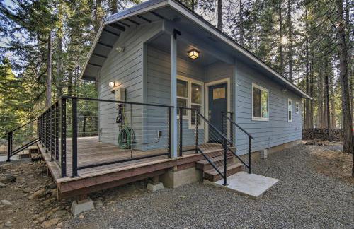 Secluded Butte Meadows Cabin with Deck and Grill! - Foto 3