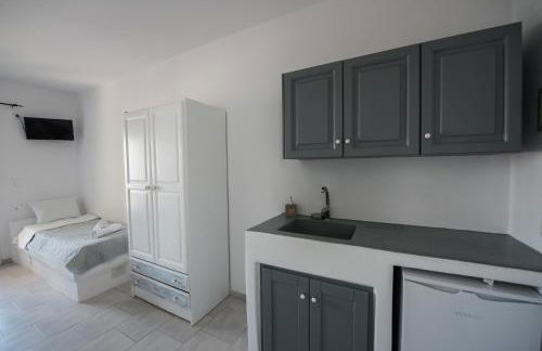 Ostria Studios & Apartments - Photo 30